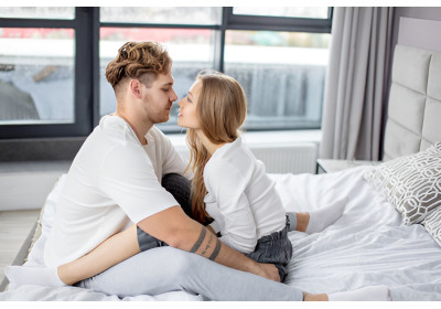 Juego de miradas: Conéctate con tu pareja a través de la intimidad visual